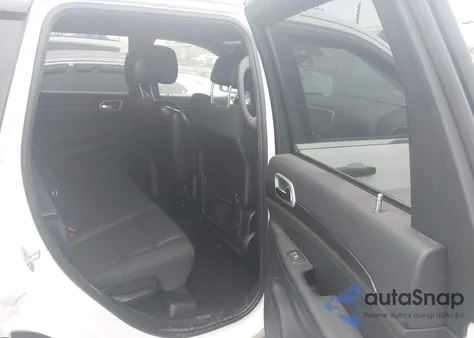 2019 Jeep Grand Cherokee Laredo E 4X2 from USA, damaged, VIN 1C4RJEAG8KC752365